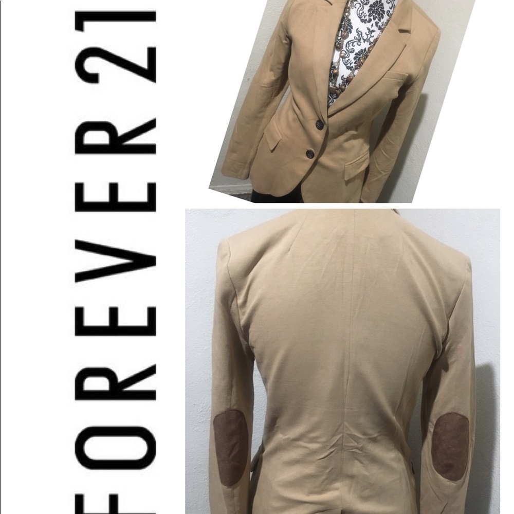 New- No Tag 🏷 Camel long-sleeve Coat 🧥